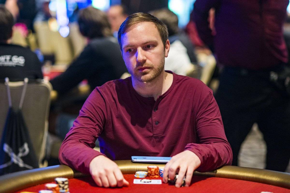 Майк получил. Mike Watson. Mike Watson WPT. Даниэль дворесс. Mike Watson (Poker Player).